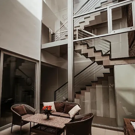 La Perla Blanca Villa *